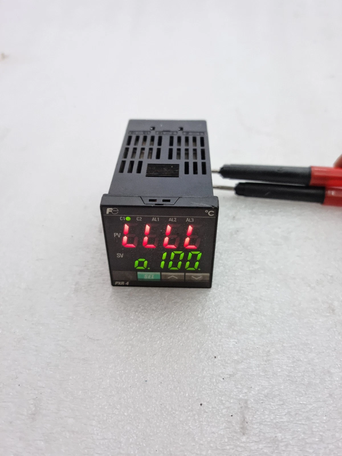 Fuji Electric PXR4TAY1-1V070 Temperature Controller 100-240Vac 50/60Hz 12VA